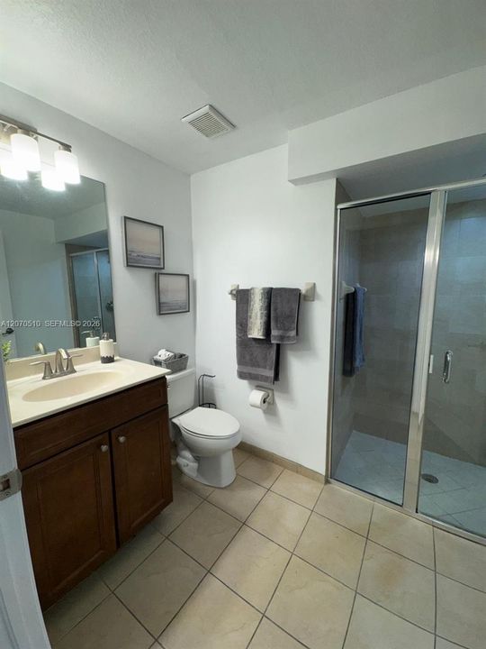 For Rent: $4,200 (4 beds, 3 baths, 1783 Square Feet)