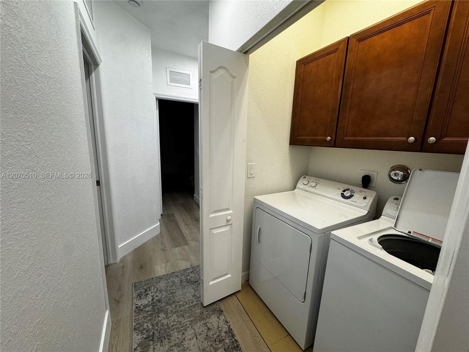 For Rent: $4,200 (4 beds, 3 baths, 1783 Square Feet)