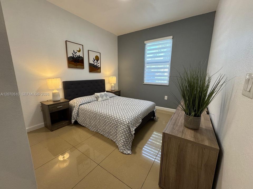 For Rent: $4,200 (4 beds, 3 baths, 1783 Square Feet)