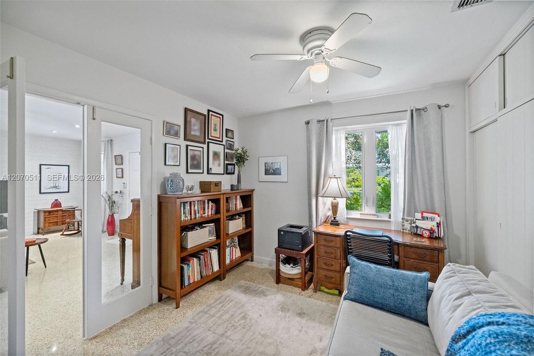 For Sale: $1,380,000 (3 beds, 2 baths, 1564 Square Feet)