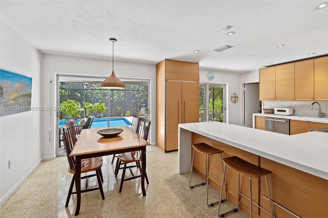 For Sale: $1,380,000 (3 beds, 2 baths, 1564 Square Feet)
