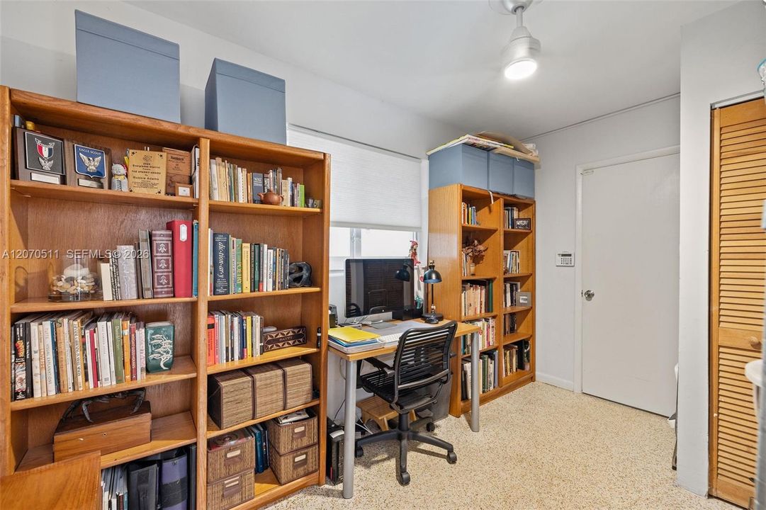 For Sale: $1,380,000 (3 beds, 2 baths, 1564 Square Feet)