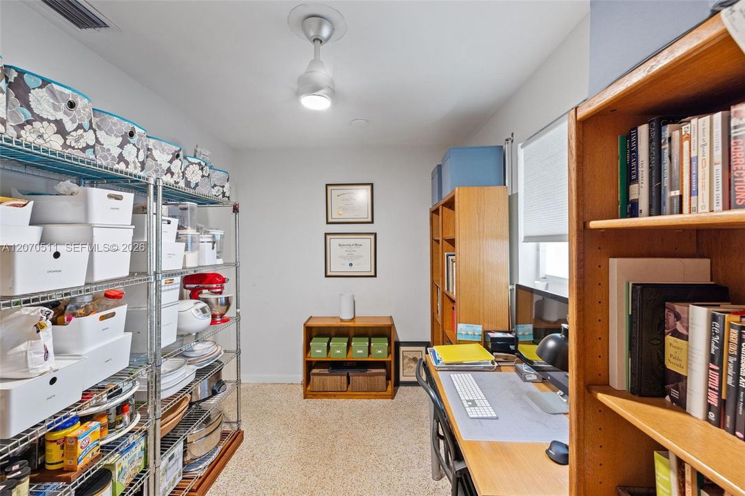 For Sale: $1,380,000 (3 beds, 2 baths, 1564 Square Feet)