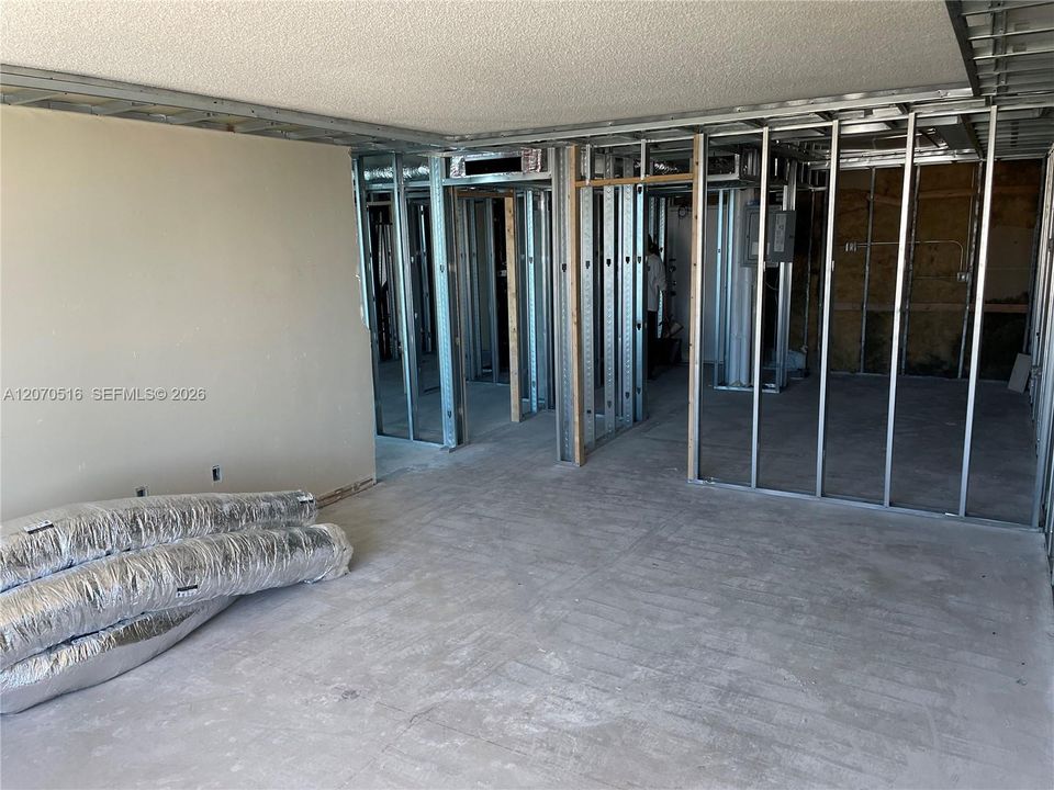 For Sale: $1,800,000 (2 beds, 2 baths, 2133 Square Feet)