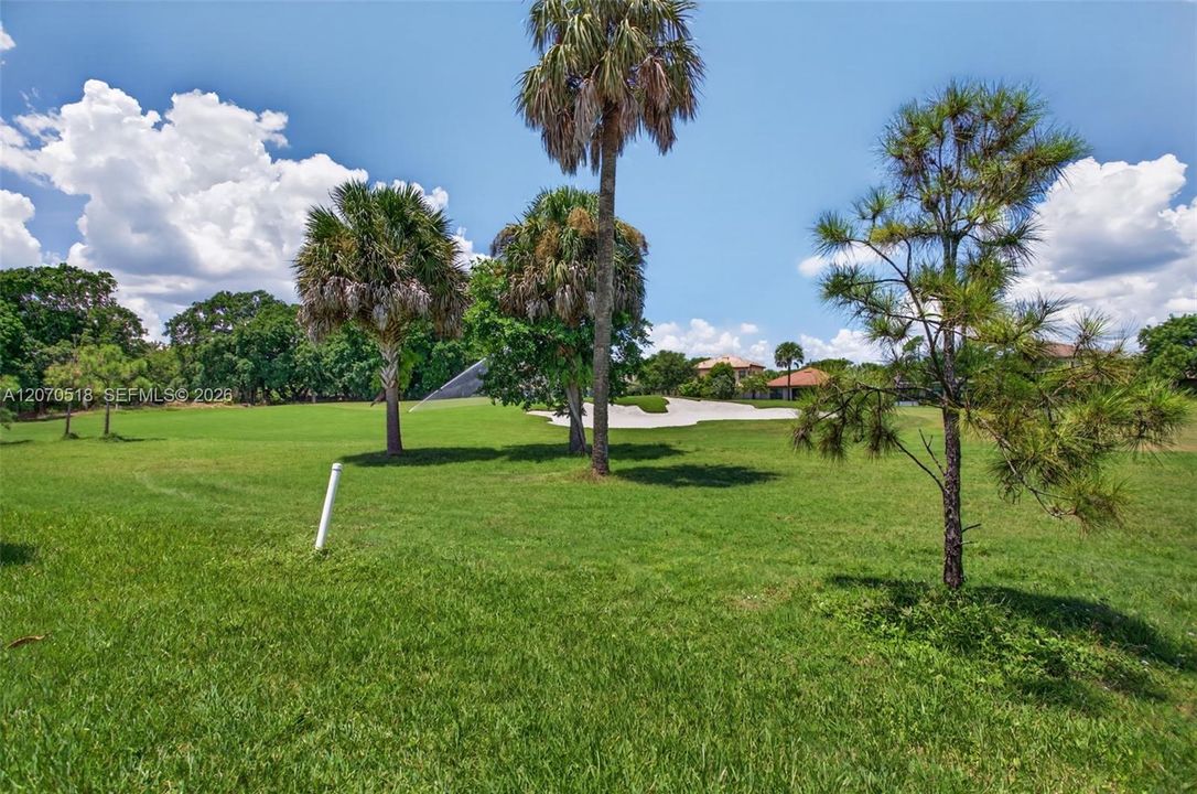 For Sale: $390,000 (2 beds, 2 baths, 1684 Square Feet)