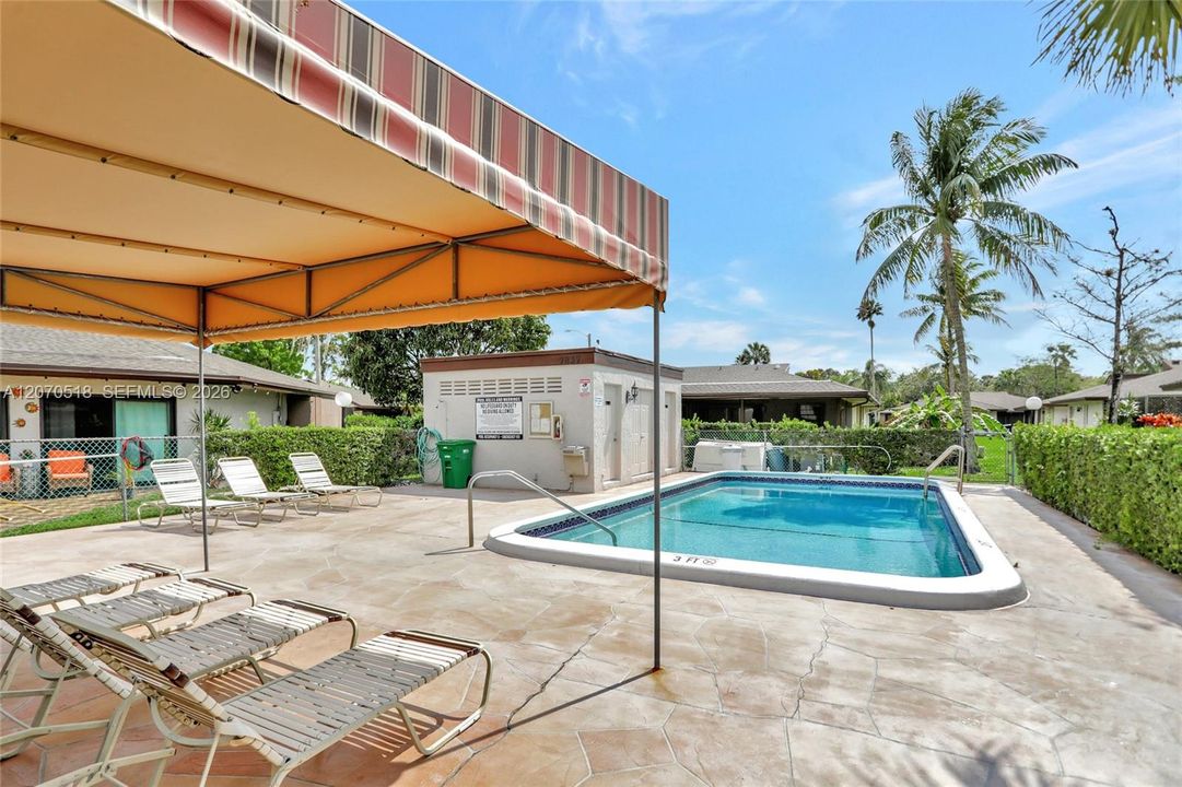 For Sale: $390,000 (2 beds, 2 baths, 1684 Square Feet)