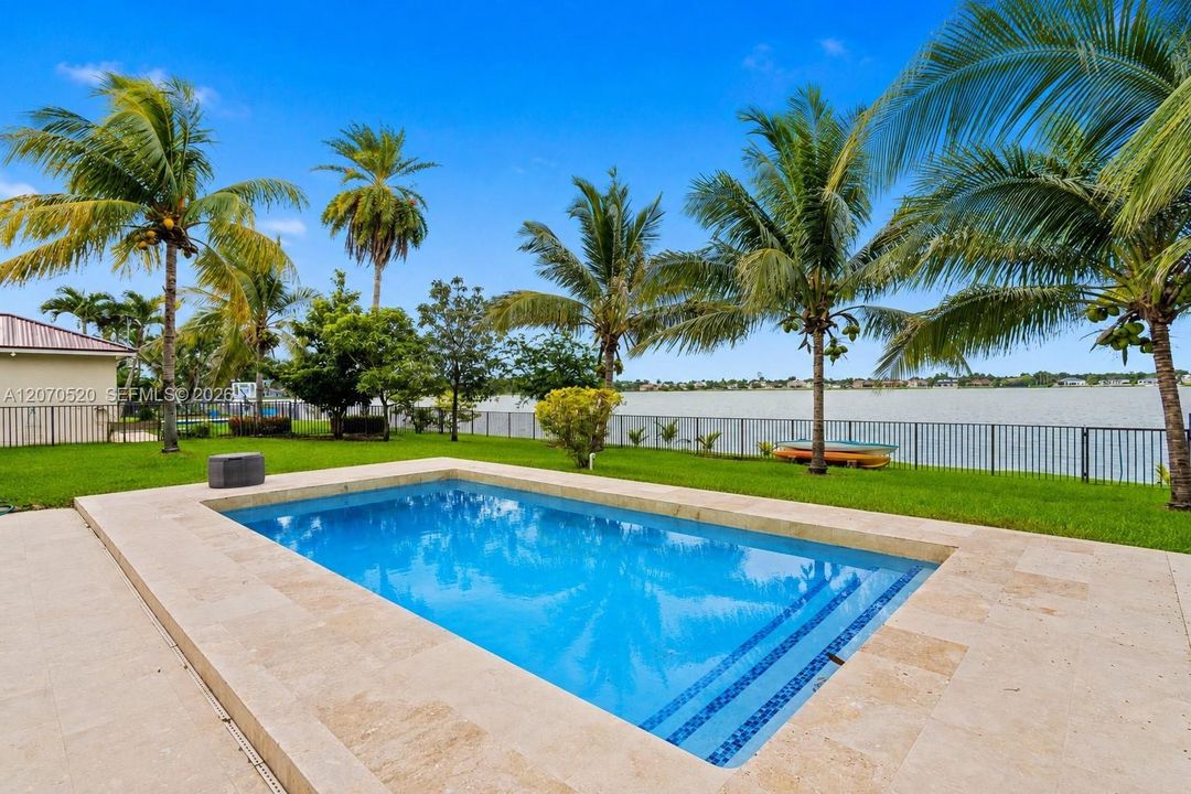 For Rent: $8,900 (5 beds, 4 baths, 4295 Square Feet)