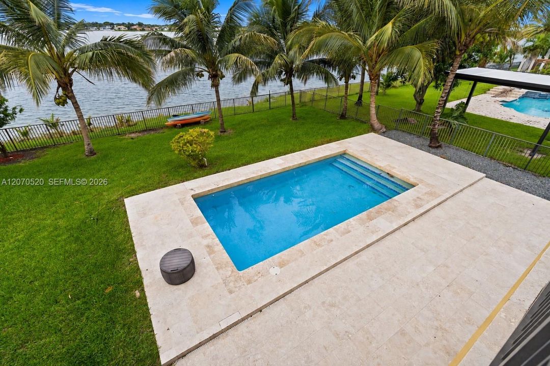 For Rent: $8,900 (5 beds, 4 baths, 4295 Square Feet)