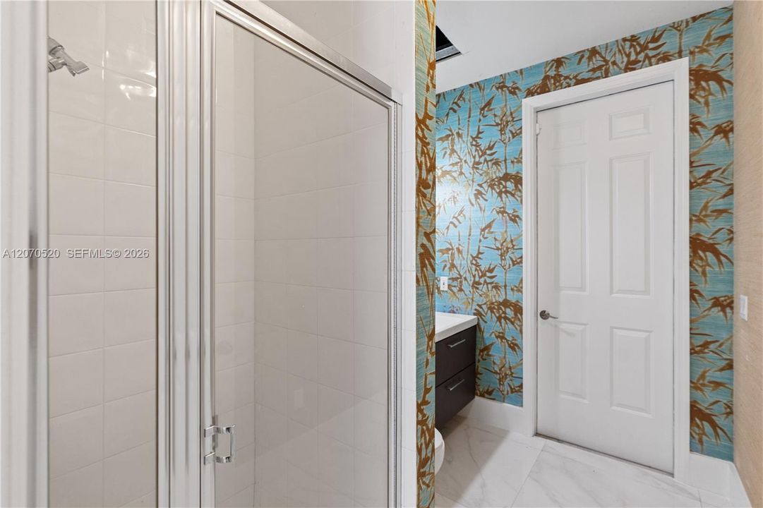 For Rent: $8,900 (5 beds, 4 baths, 4295 Square Feet)
