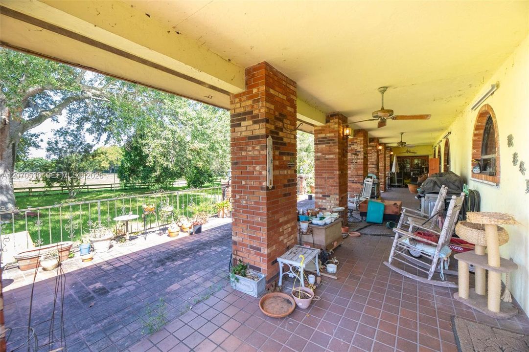 For Sale: $9,500,000 (3 beds, 3 baths, 4164 Square Feet)