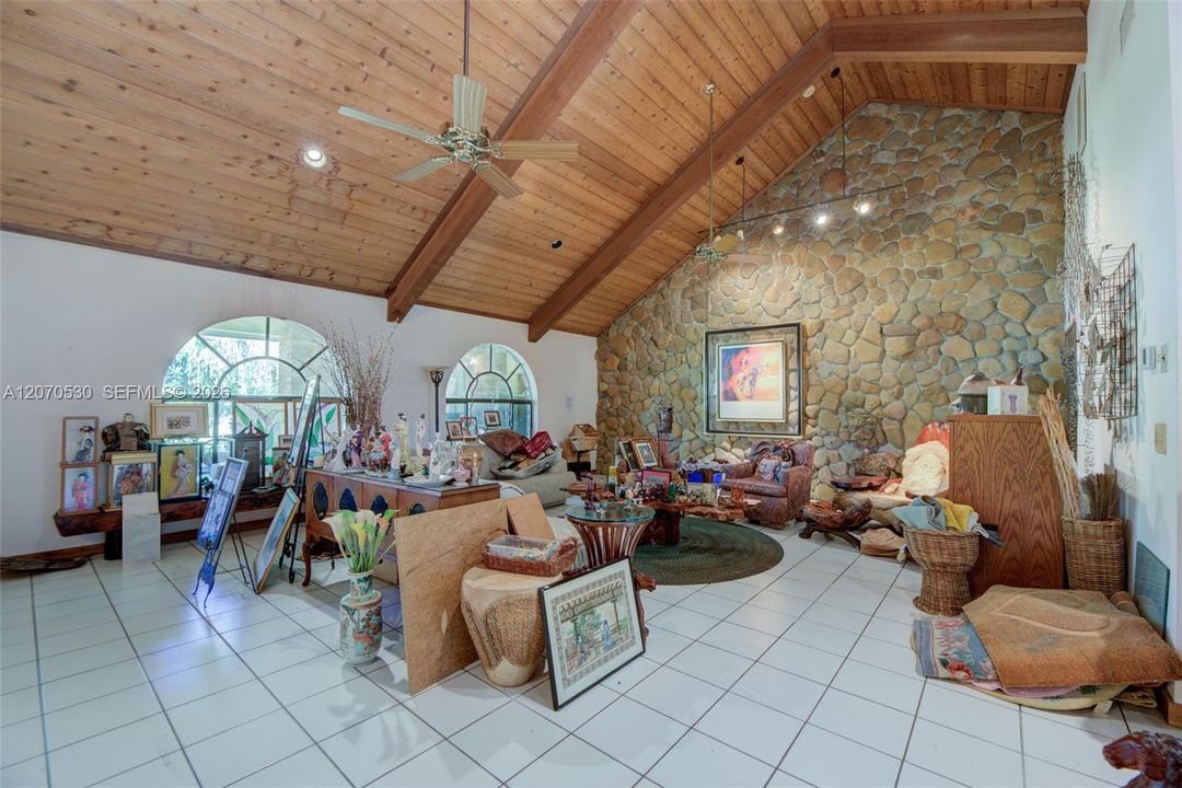 For Sale: $9,500,000 (3 beds, 3 baths, 4164 Square Feet)