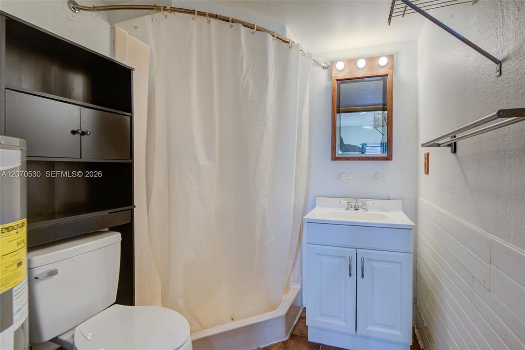 Full bathroom