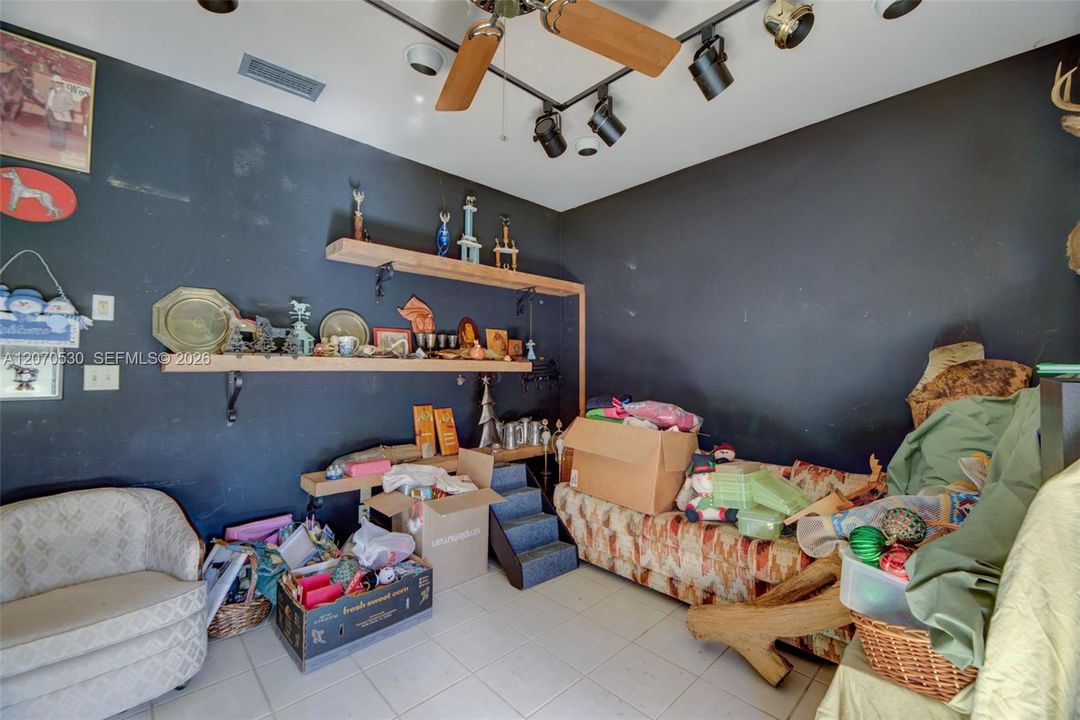 For Sale: $9,500,000 (3 beds, 3 baths, 4164 Square Feet)
