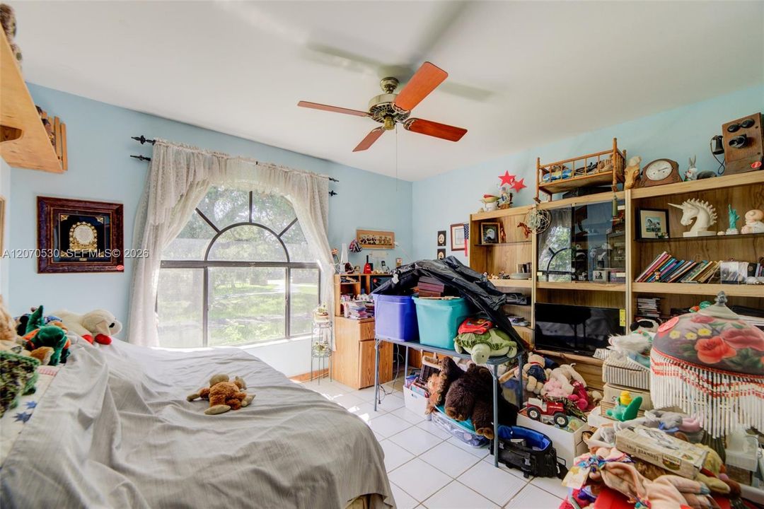 For Sale: $9,500,000 (3 beds, 3 baths, 4164 Square Feet)