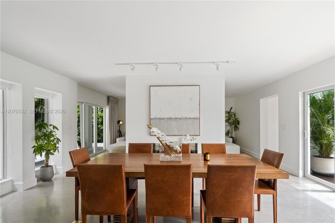 En Venta: $4,499,000 (4 camas, 5 baños, 4123 Pies cuadrados)