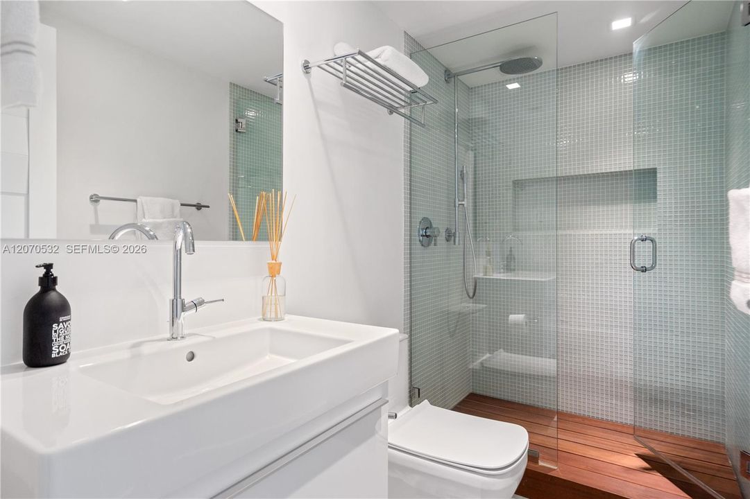 En Venta: $4,499,000 (4 camas, 5 baños, 4123 Pies cuadrados)