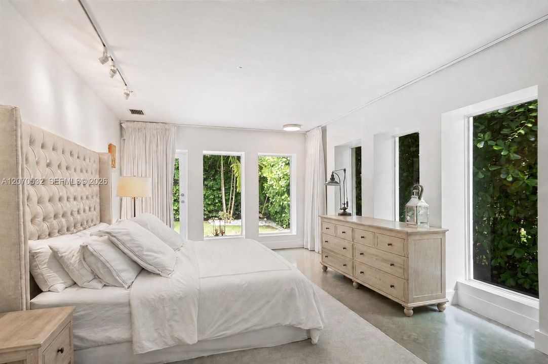 En Venta: $4,499,000 (4 camas, 5 baños, 4123 Pies cuadrados)