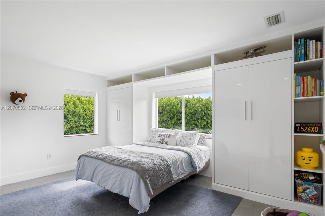 En Venta: $4,499,000 (4 camas, 5 baños, 4123 Pies cuadrados)