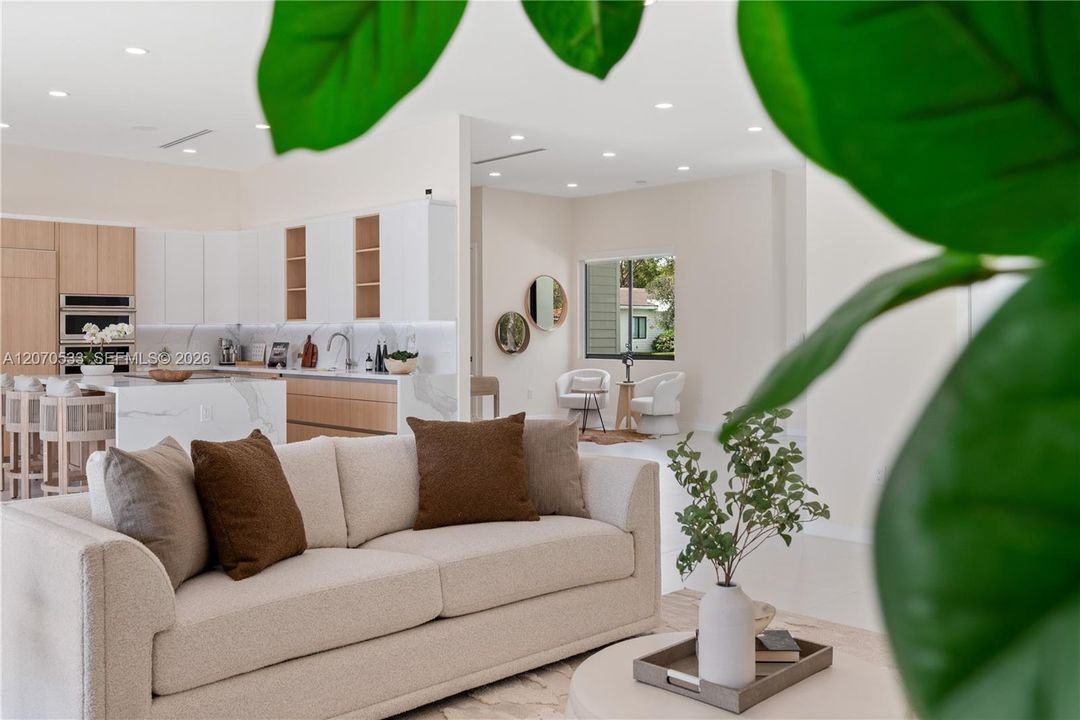 For Sale: $3,495,000 (4 beds, 4 baths, 3590 Square Feet)