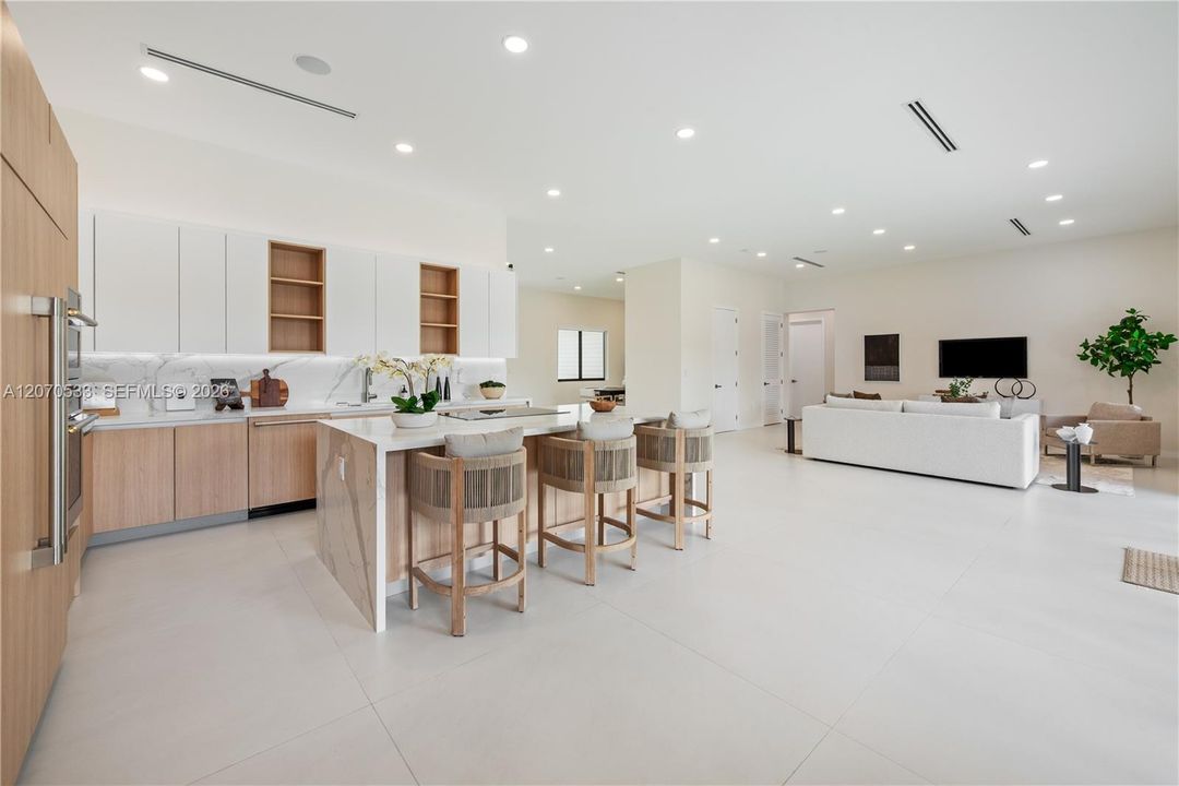 For Sale: $3,495,000 (4 beds, 4 baths, 3590 Square Feet)
