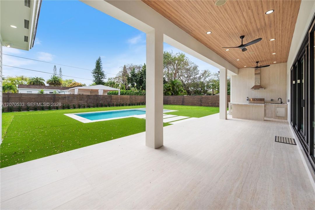 For Sale: $3,495,000 (4 beds, 4 baths, 3590 Square Feet)