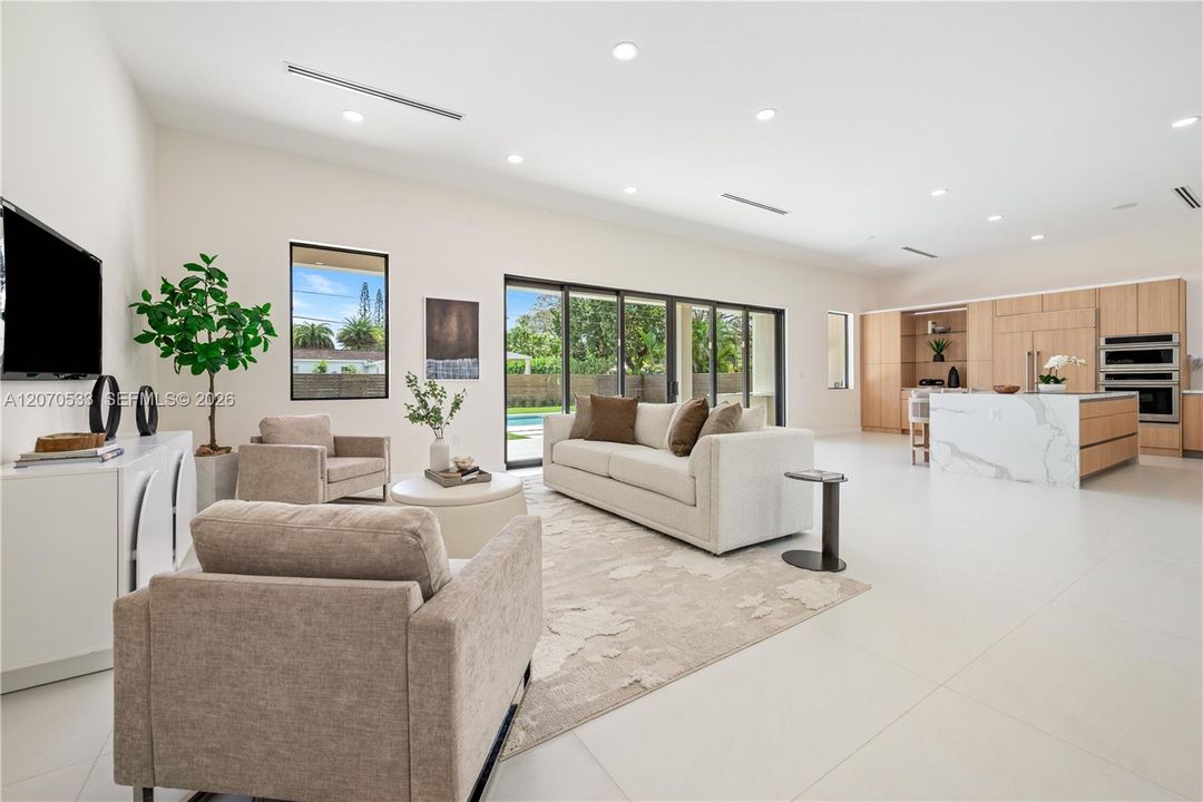 For Sale: $3,495,000 (4 beds, 4 baths, 3590 Square Feet)