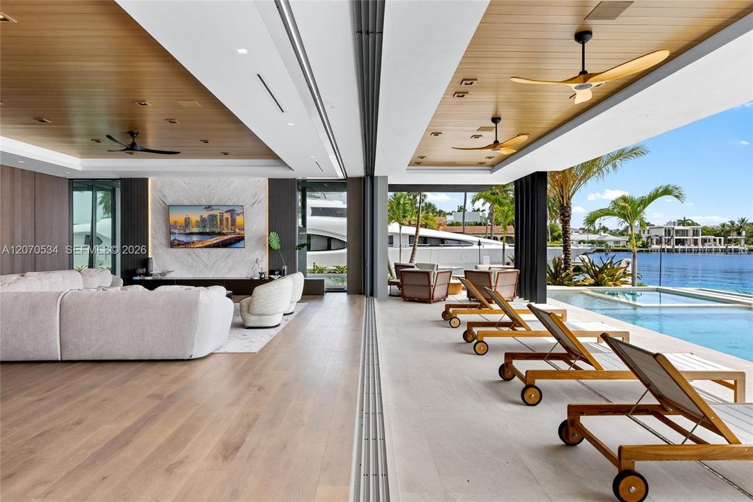 For Sale: $26,500,000 (7 beds, 10 baths, 10400 Square Feet)