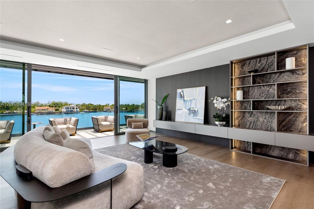 For Sale: $26,500,000 (7 beds, 10 baths, 10400 Square Feet)