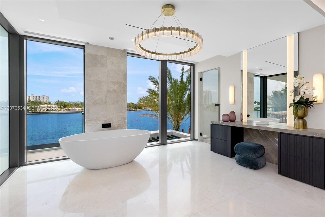 For Sale: $26,500,000 (7 beds, 10 baths, 10400 Square Feet)