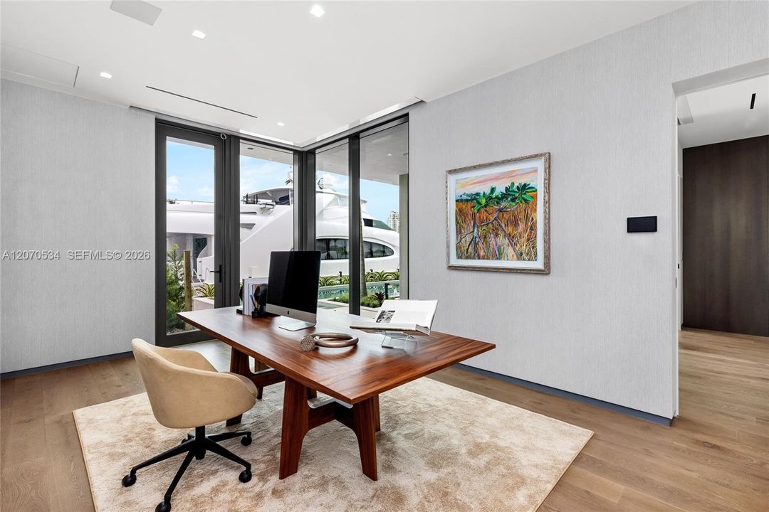 For Sale: $26,500,000 (7 beds, 10 baths, 10400 Square Feet)