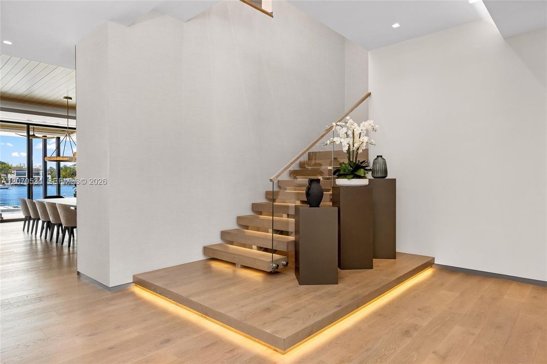 For Sale: $26,500,000 (7 beds, 10 baths, 10400 Square Feet)