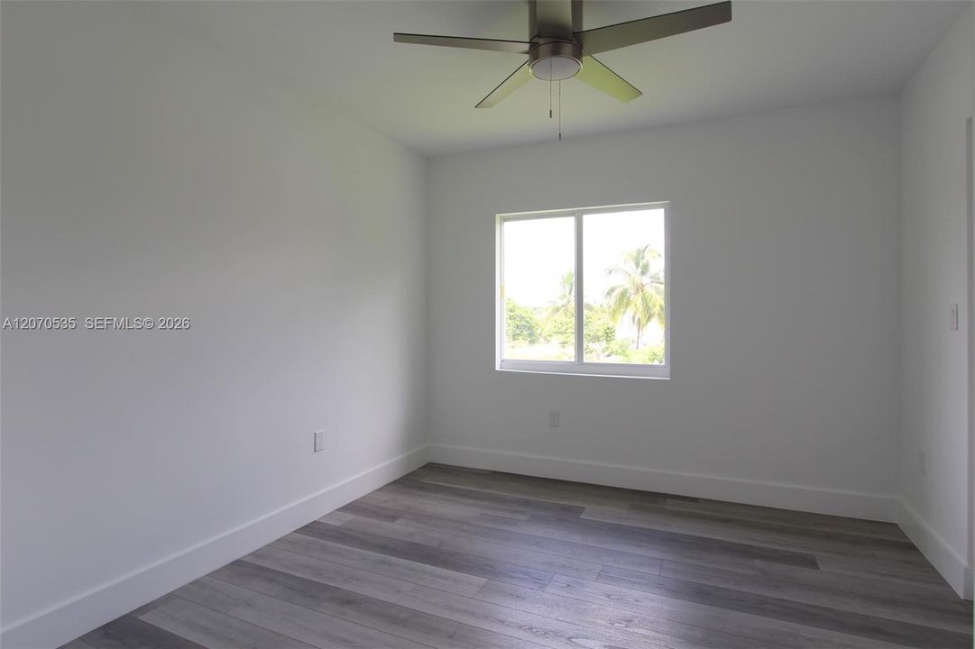 For Rent: $3,200 (4 beds, 2 baths, 1670 Square Feet)