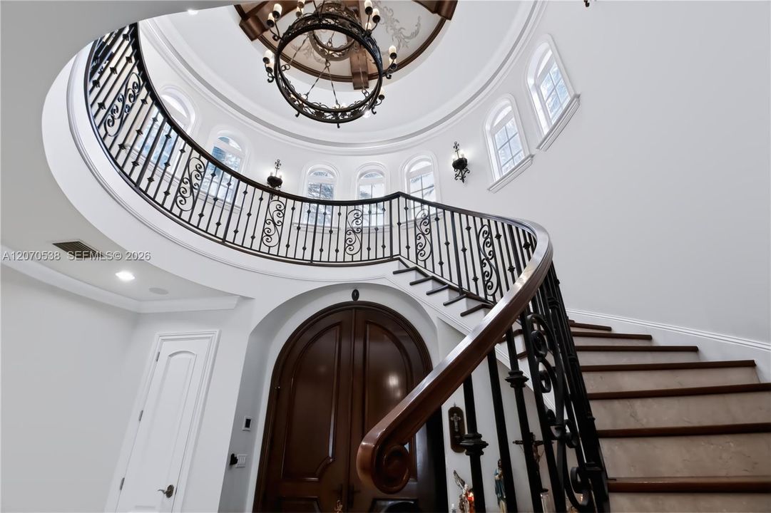 For Sale: $5,500,000 (6 beds, 5 baths, 9264 Square Feet)