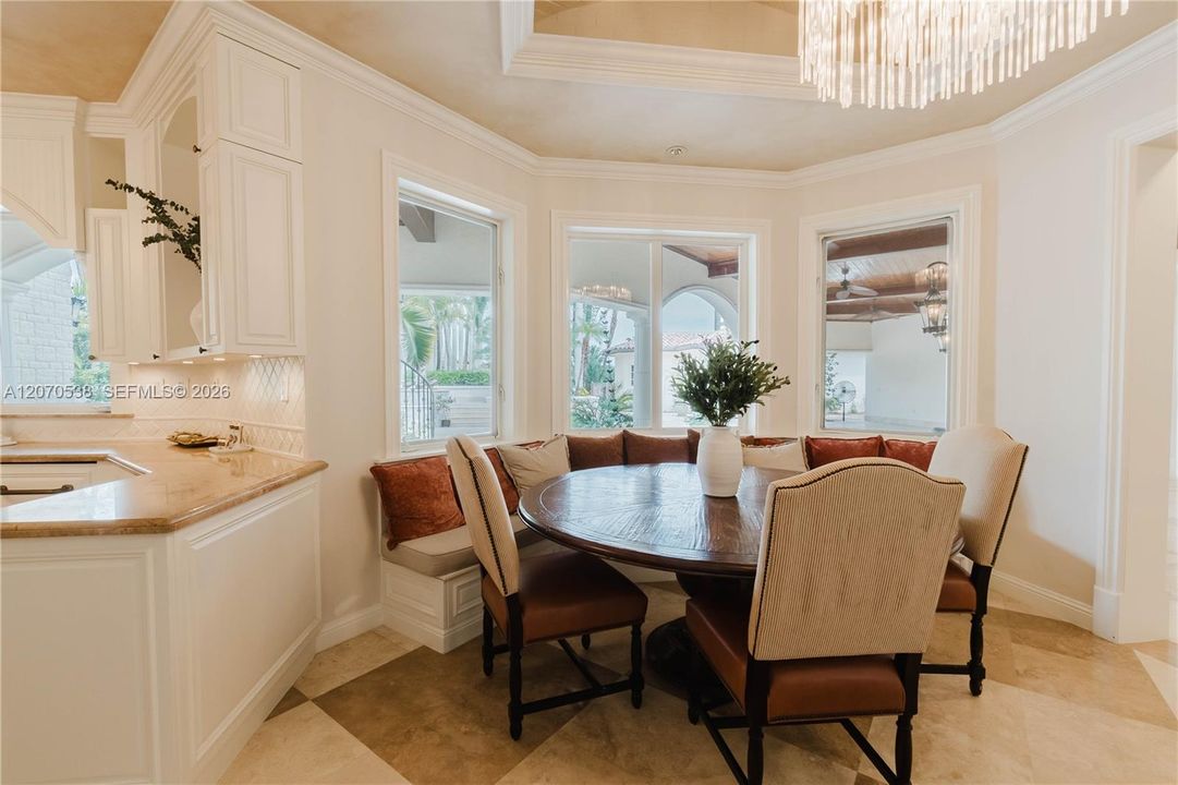 For Sale: $5,500,000 (6 beds, 5 baths, 9264 Square Feet)