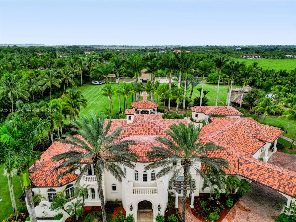 For Sale: $5,500,000 (6 beds, 5 baths, 9264 Square Feet)