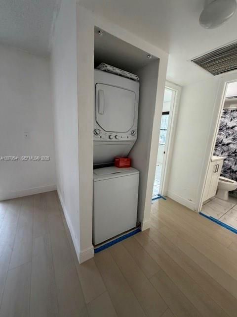 For Rent: $2,450 (3 beds, 2 baths, 993 Square Feet)