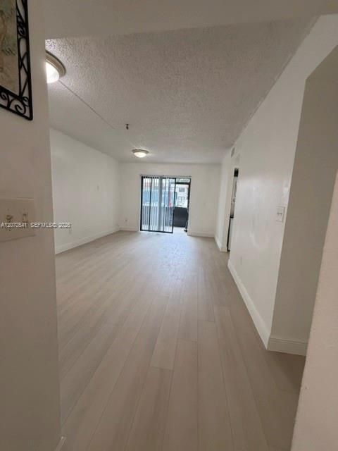 For Rent: $2,450 (3 beds, 2 baths, 993 Square Feet)