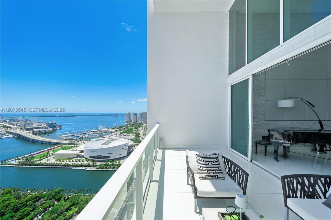 En Venta: $4,950,000 (5 camas, 5 baños, 4879 Pies cuadrados)