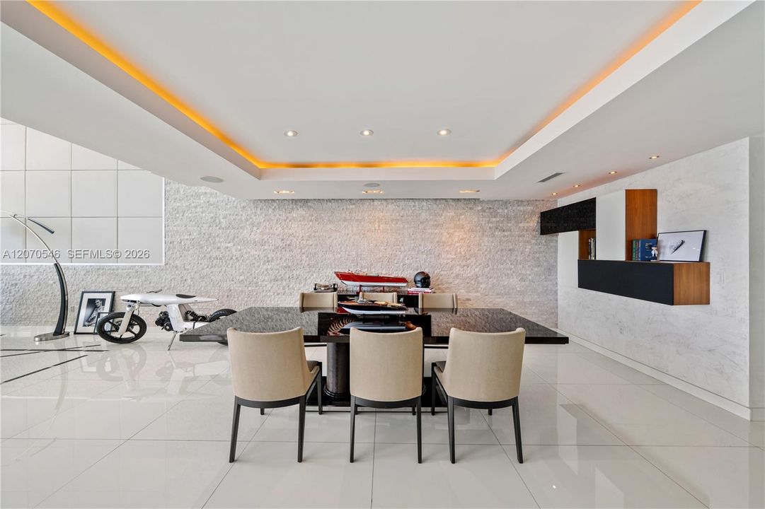 En Venta: $4,950,000 (5 camas, 5 baños, 4879 Pies cuadrados)