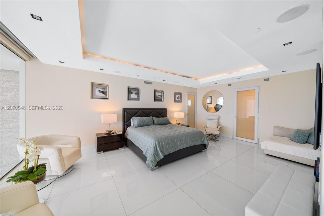 En Venta: $4,950,000 (5 camas, 5 baños, 4879 Pies cuadrados)