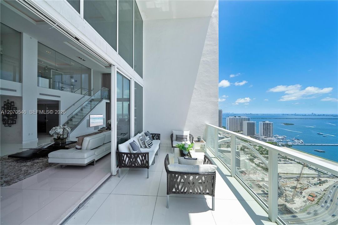 En Venta: $4,950,000 (5 camas, 5 baños, 4879 Pies cuadrados)