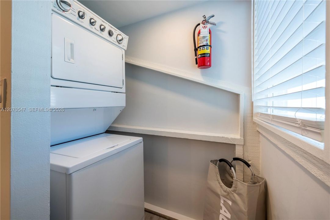 For Rent: $6,200 (3 beds, 2 baths, 2350 Square Feet)