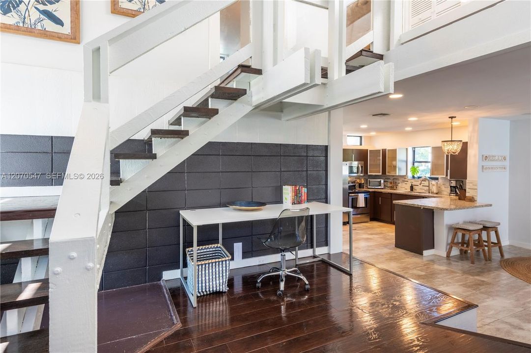 For Rent: $6,200 (3 beds, 2 baths, 2350 Square Feet)