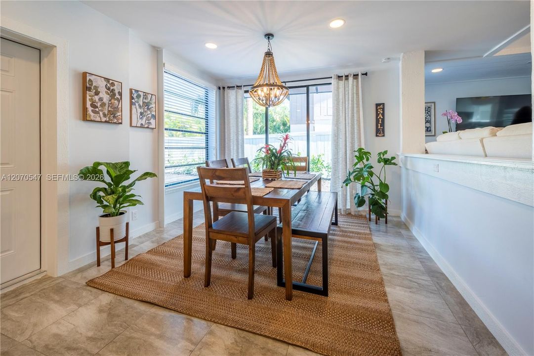 For Rent: $6,200 (3 beds, 2 baths, 2350 Square Feet)