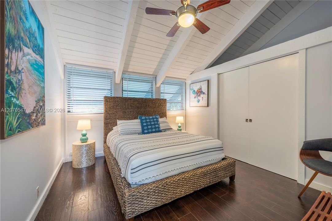 For Rent: $6,200 (3 beds, 2 baths, 2350 Square Feet)