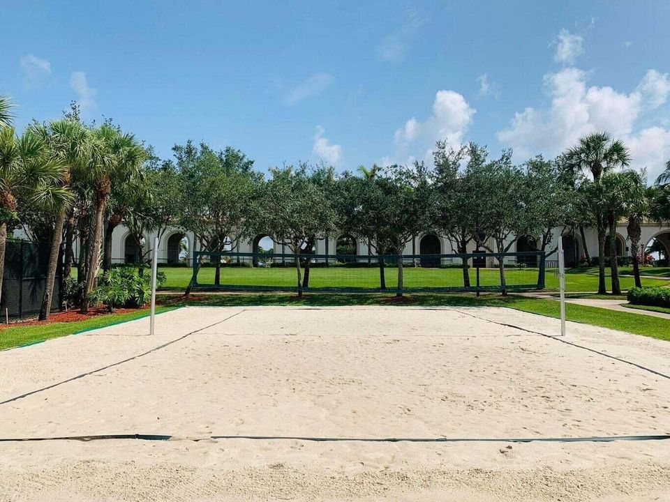 SAND VOLLEYBALL