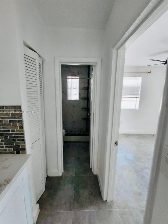 For Rent: $1,700 (2 beds, 1 baths, 576 Square Feet)