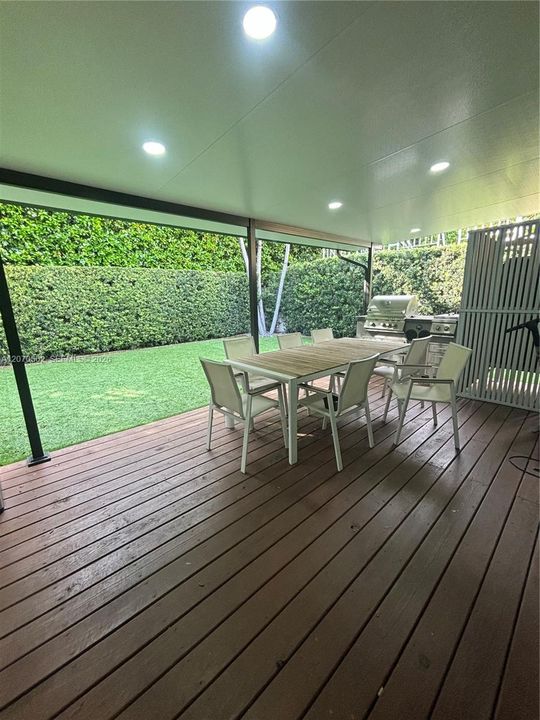 For Rent: $11,500 (3 beds, 2 baths, 2498 Square Feet)