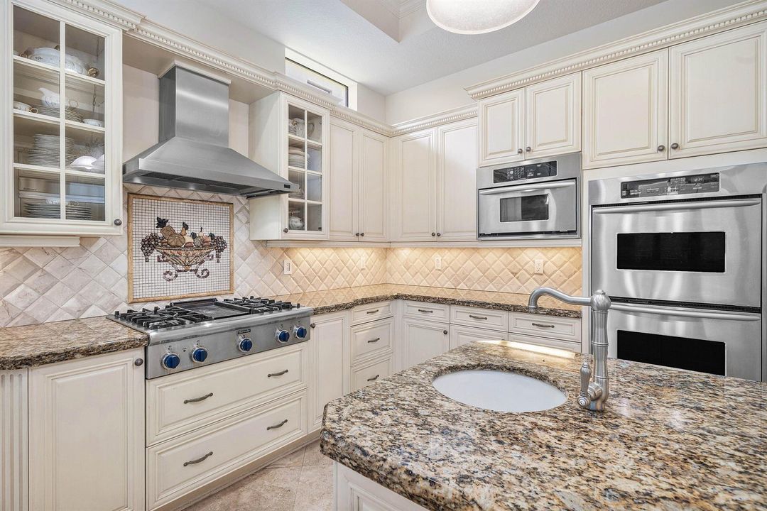 Kitchen-Range-and-Appliances
