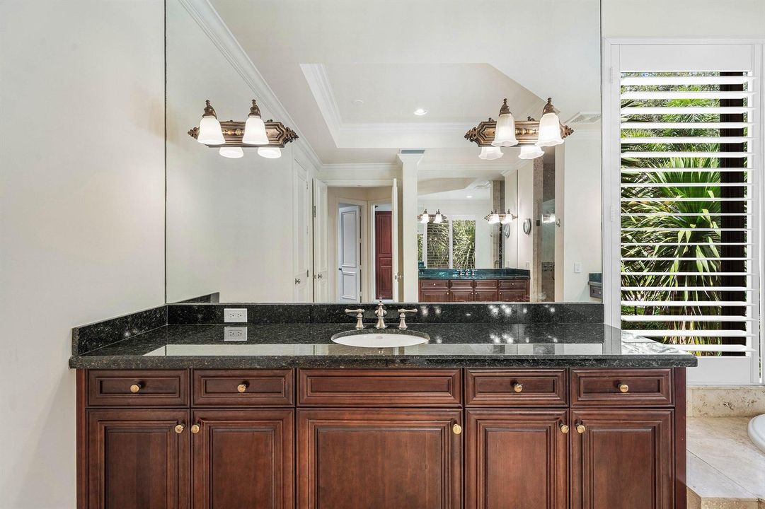 Primary-Bathroom-Dual-Vanity